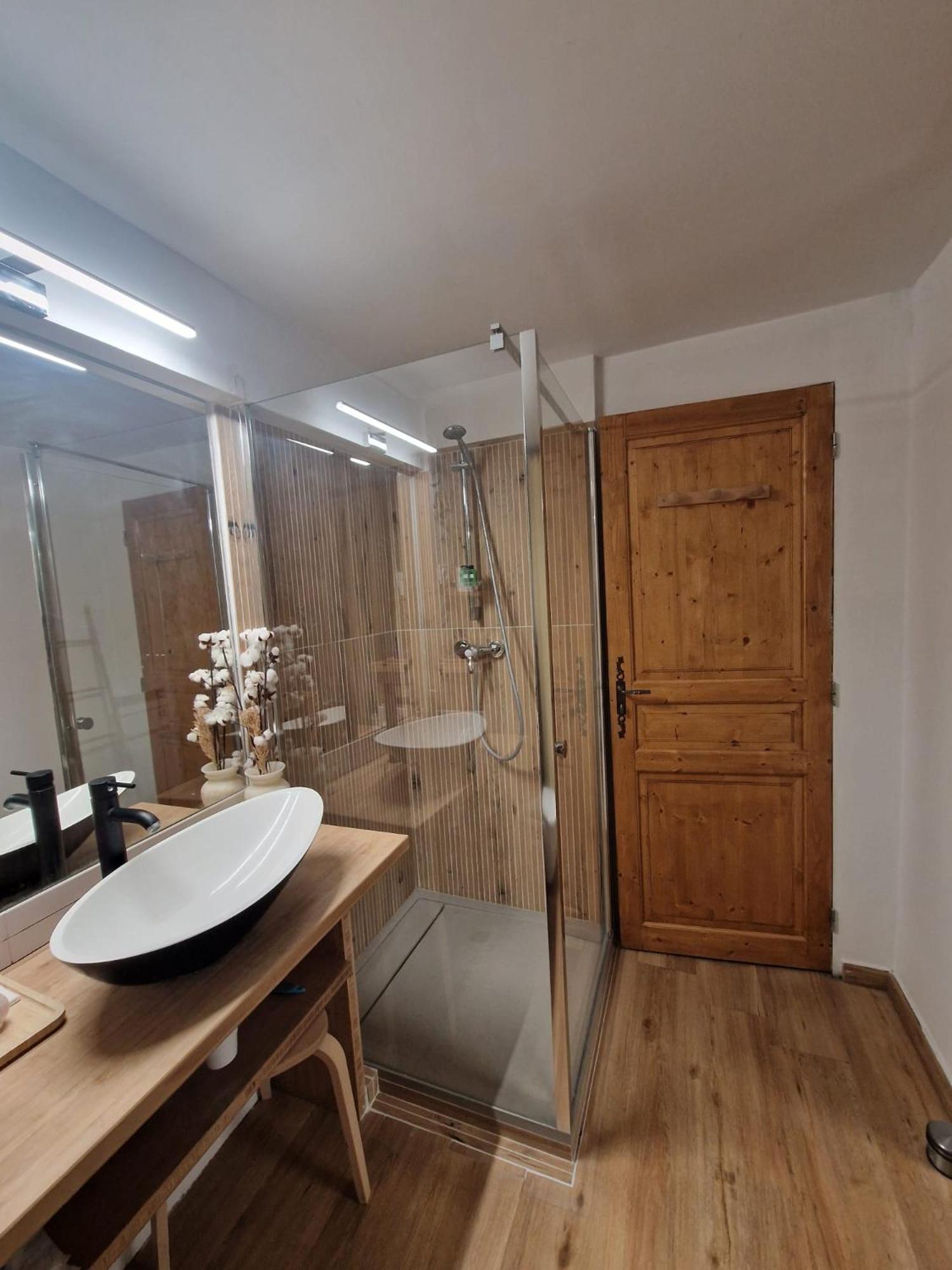 Capucines, Un Jardin Secret Dans Le Centre Historique Apartment Arles Exterior photo